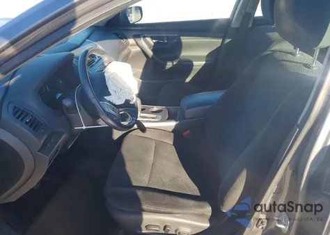 2015 Nissan Altima 2.5 из США, поврежденный, VIN 1N4AL3AP7FC461170